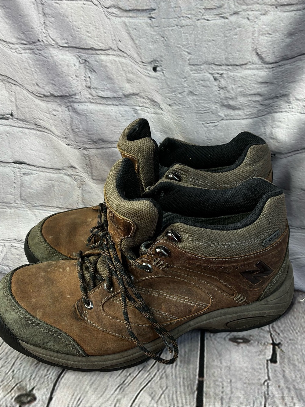 New Balance 1569 Men’s Sz 12 Gore-Tex Brown Leather Hiking Boots MW1569BR AS IS - Picture 3 of 10
